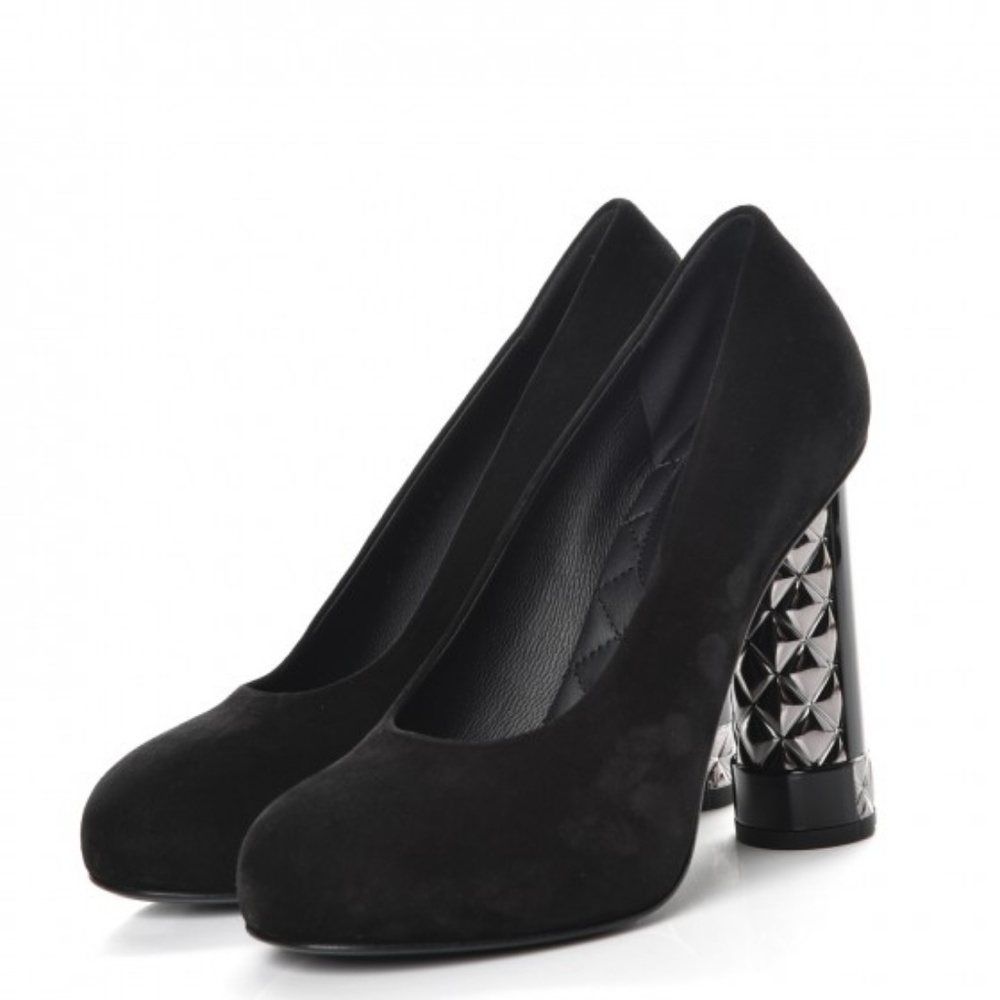 CHANEL QUILTED SUEDE PUMPS